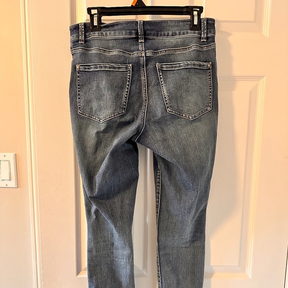 Maurices Everflex High-Rise Super Skinny Curvy Jeans - Picture 3 of 5